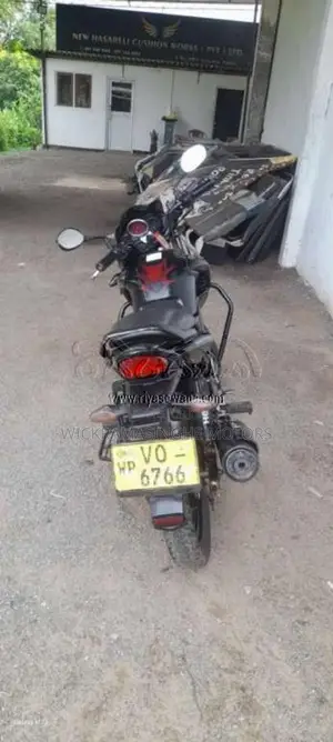 Hero Hunk 2011 Motorbike (Used)