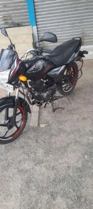 Bajaj Platina 2015 Motorbike (Used)