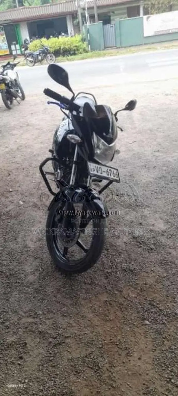 Hero Hunk 2011 Motorbike (Used)