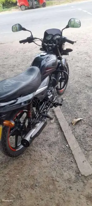 Bajaj Platina 2015 Motorbike (Used)