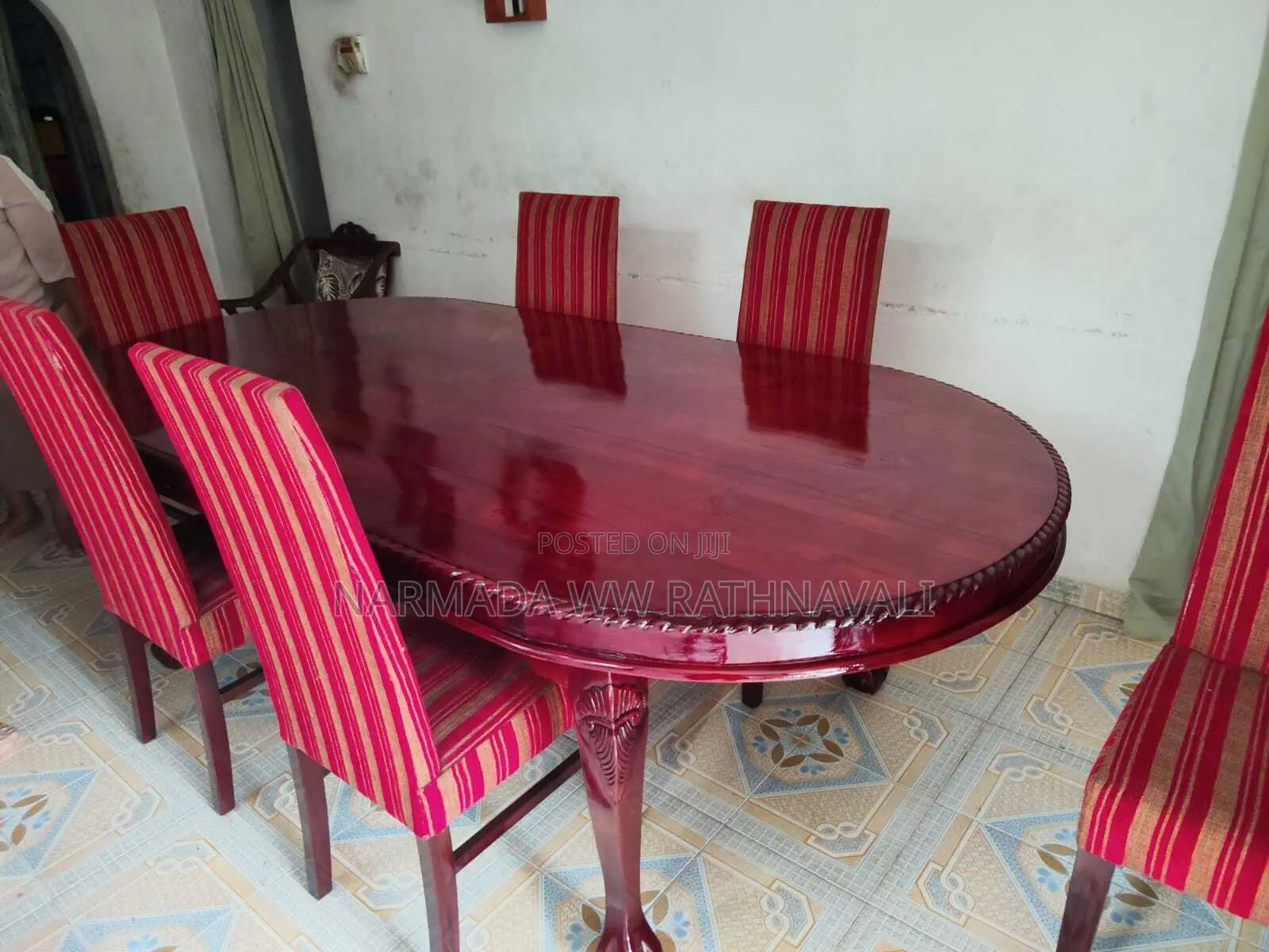 Dining Table With 06 Chairs