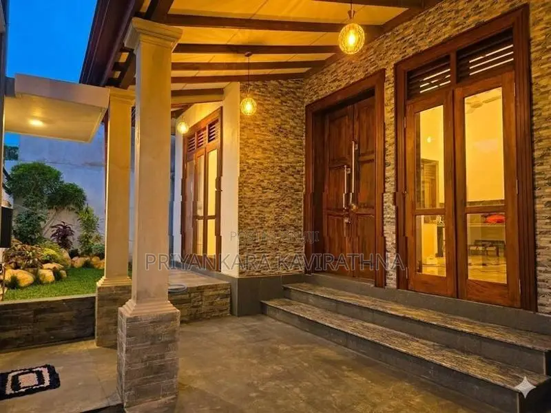 උසස්ම ප්‍රමිතියෙන් ඉදිකළ අලංකාර අලුත්ම නිවස විකිනීමට - කැස්බෑව