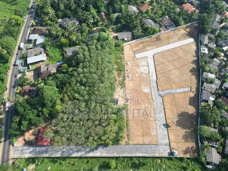 Kaluaggala 122 ප්‍රධාන බස් පාරට මුහුණලා විකිණීමට අගනා බිම් කොටස්