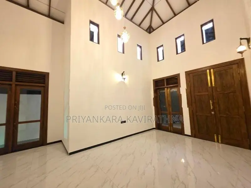 උසස්ම ප්‍රමිතියෙන් ඉදිකළ අලංකාර අලුත්ම නිවස විකිනීමට - කැස්බෑව