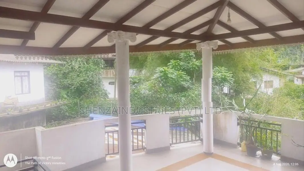 පුවක්පිටියෙන් නිදන කාමර 2ක උඩුමහල නිවසක් කුලියට