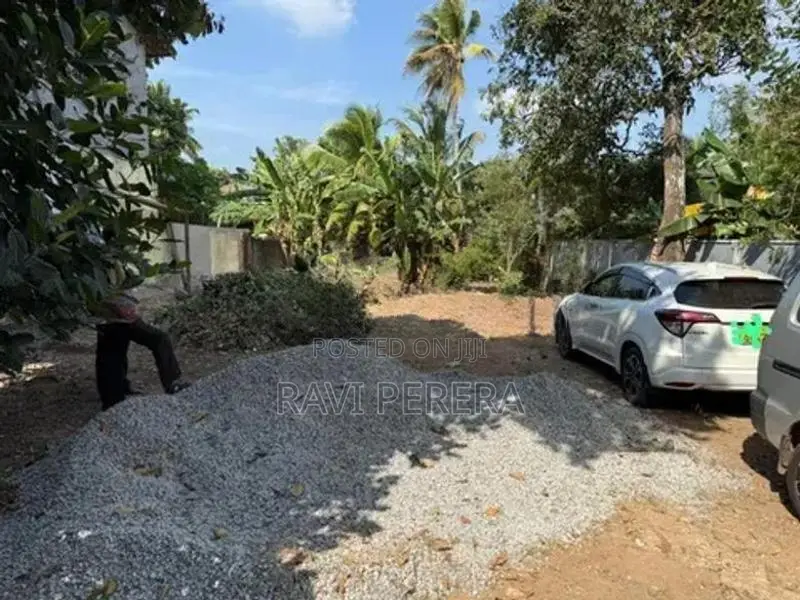 Kiribathgoda - Land for Sale