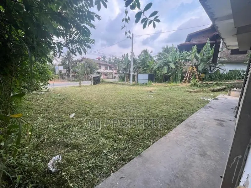 ( TS-1152) Valuable Commercial Land For Sale in Godagama