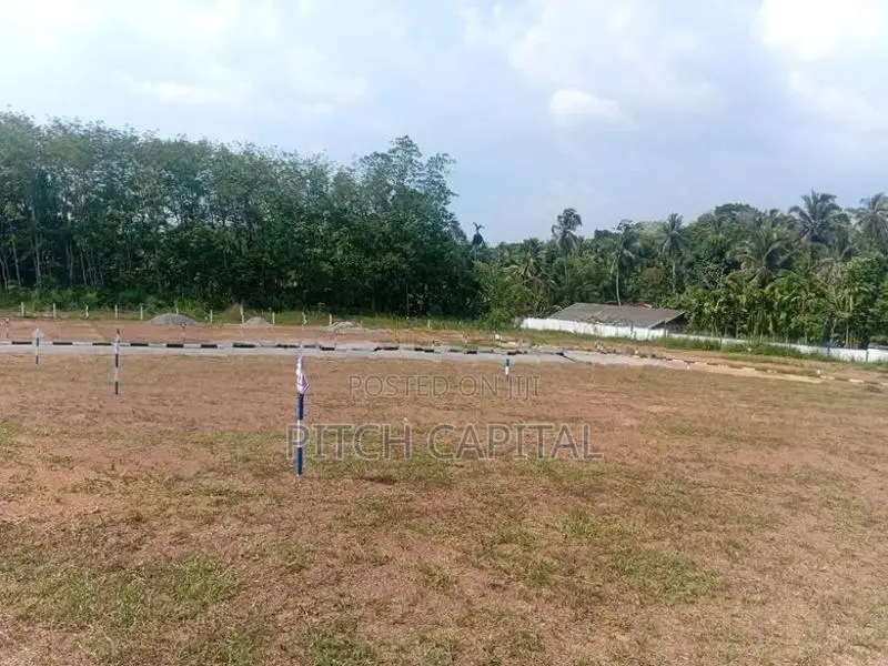 Lake Front Land Plot Uyanwatha Bandaragama