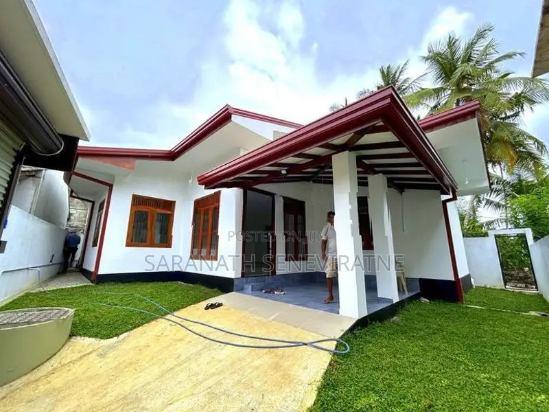 Brand New House For Sale Piliyandala Gandabuwana Rd - Batakettara Nort