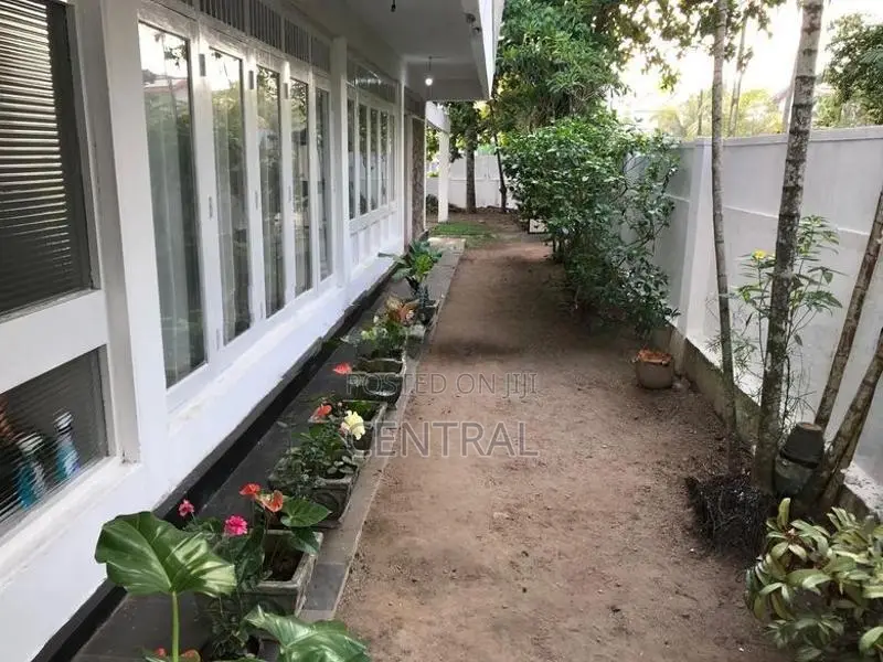 Commercial/ Residential Land for Sale in Kadawatha (C7-10132)