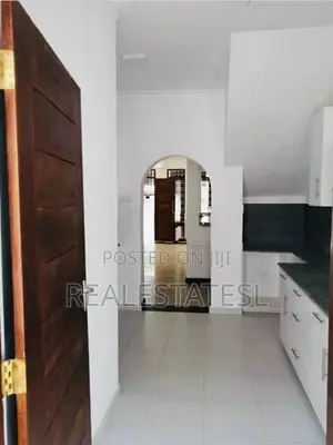FOR RENT – PRIME 4 BEDROOM HOUSE IN DEHIWELA (SEA SIDE)