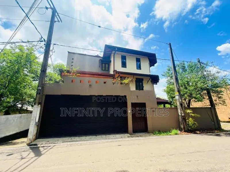 (AF944) 03 Story House With 7.78 P Sale At Udahamulla Nugegoda