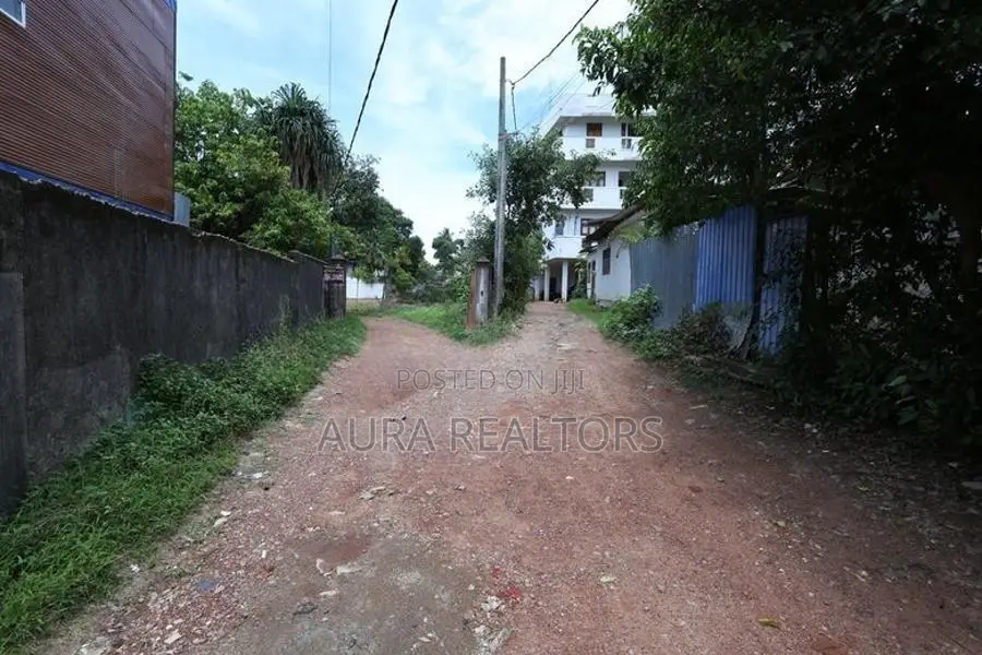 Land for Sale in Nugegoda Town Center ( P- 102 )