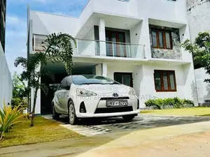 Luxury Elegant House for Sale in Athurugiriya