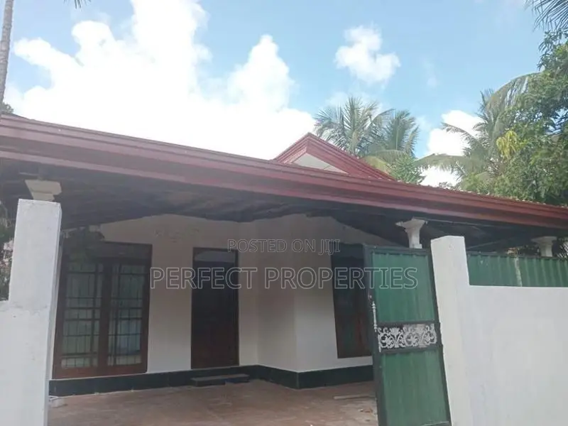 Brand New House for Sale – Wattala / Kerawalapitiya 299m to High Way
