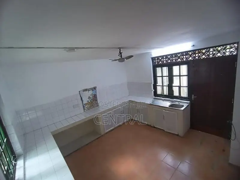 Commercial purposes Property for rent in Colombo 4 (C7-10133)