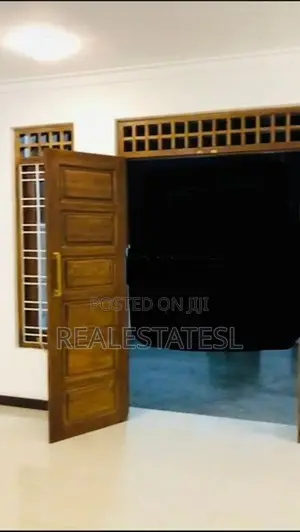 FOR RENT – PRIME 4 BEDROOM HOUSE IN DEHIWELA (SEA SIDE)