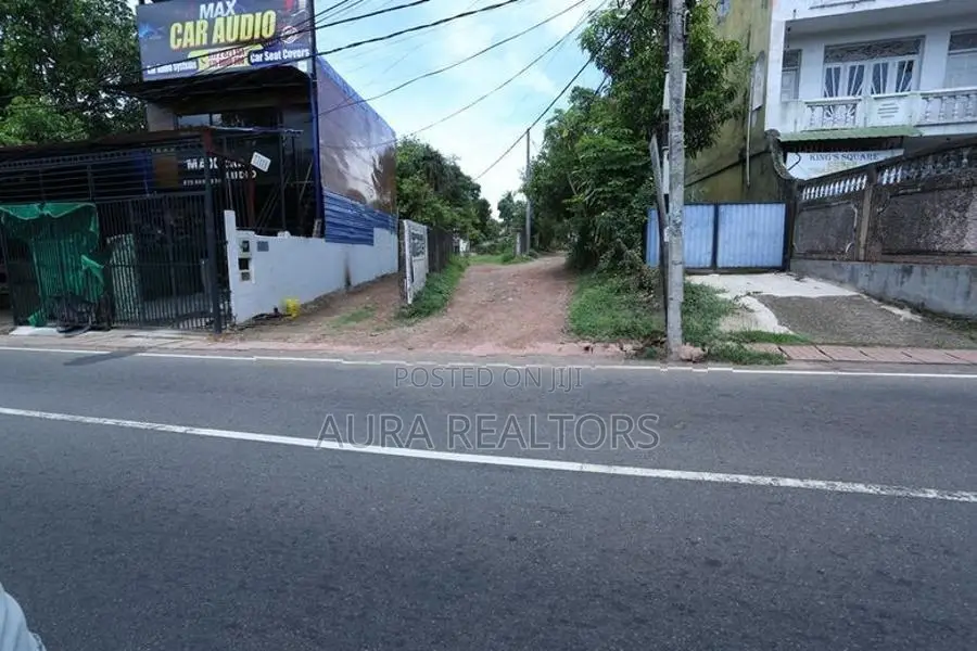 Land for Sale in Nugegoda Town Center ( P- 102 )