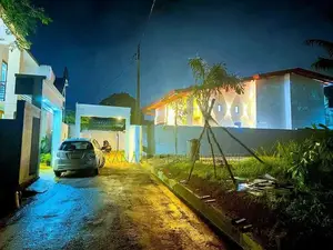 Brand-New Modern Luxury House in Siyambalagoda Polgasowita Kesbewa