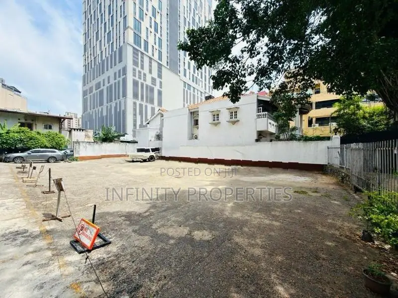 (AFA231) 18P Land Sale at Colombo 07