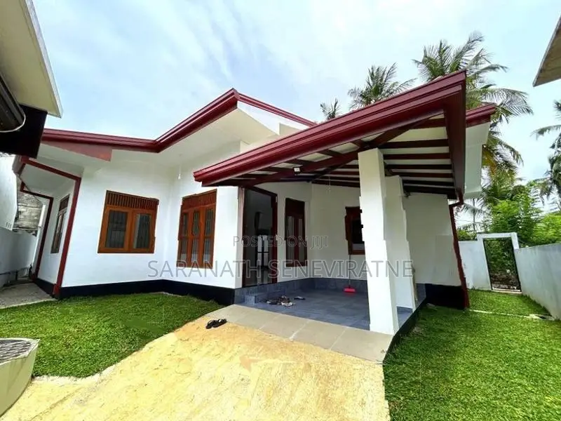 Brand New House For Sale Piliyandala Gandabuwana Rd - Batakettara Nort