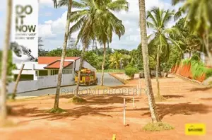 අතුරුගිරිය සුපිරි බිම්කොටස් 2ක් විකිණීමට ඩී