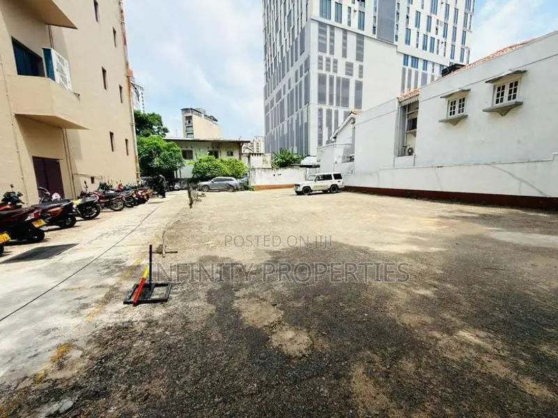 (AFA231) 18P Land Sale at Colombo 07