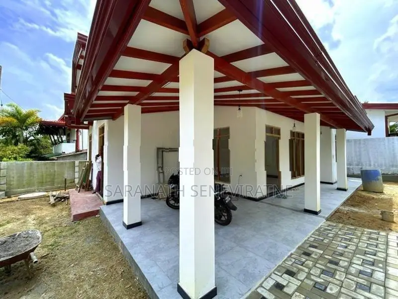 Brand-New Well Built Single Storied House For Sale Homagama Beruketiya