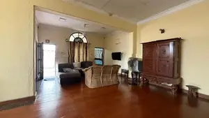 18 Perches land with old house for sale in Colombo 3 (C7-10135)