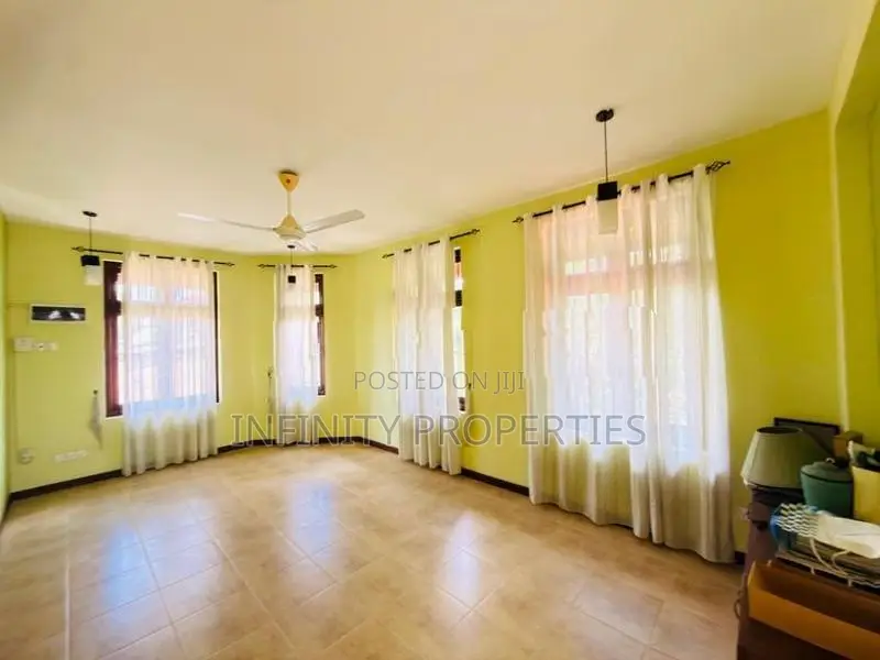 (AF944) 03 Story House With 7.78 P Sale At Udahamulla Nugegoda