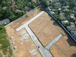 Avissawella - kaluaggla බස්පාරෙන් Leisure world මුහුණලා බිම්කොටස්