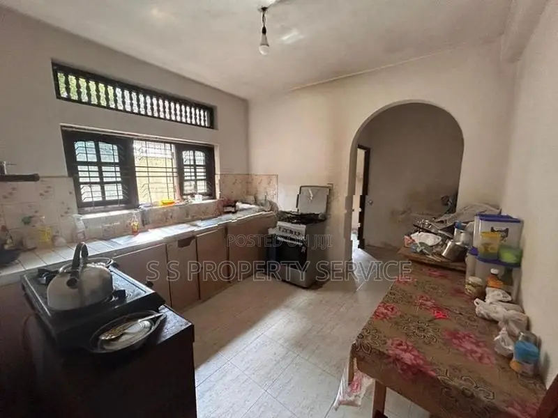 2 story house for Sale in Kirulapone, Colombo 06 (SSPH-396)