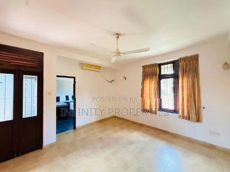 (AF944) 03 Story House With 7.78 P Sale At Udahamulla Nugegoda