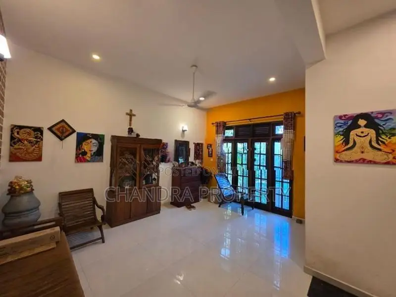 Luxury Upstairs House For Immediate Sale in kandana