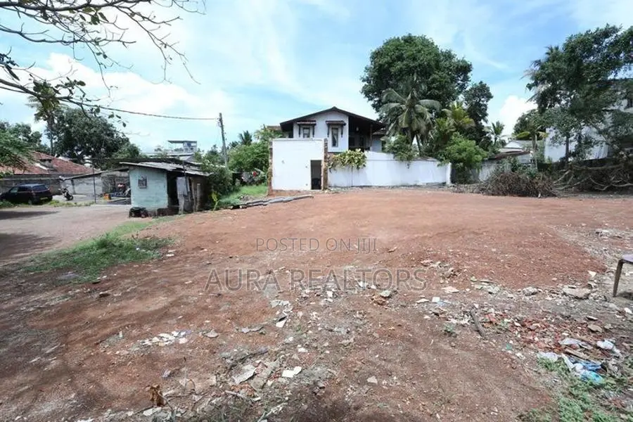 Land for Sale in Nugegoda Town Center ( P- 102 )
