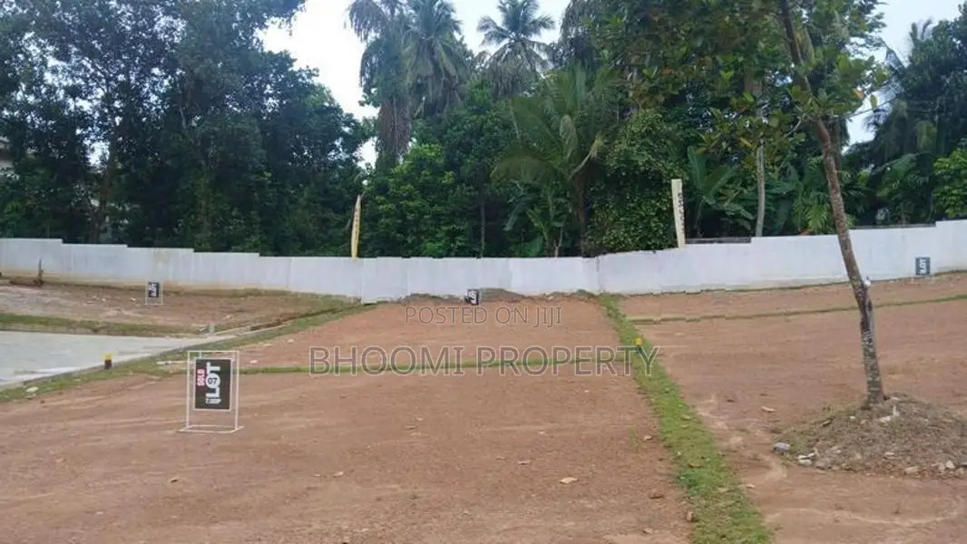 Wanaguru Mawatha, Thalawathugoda Valuable Land, Great Location.