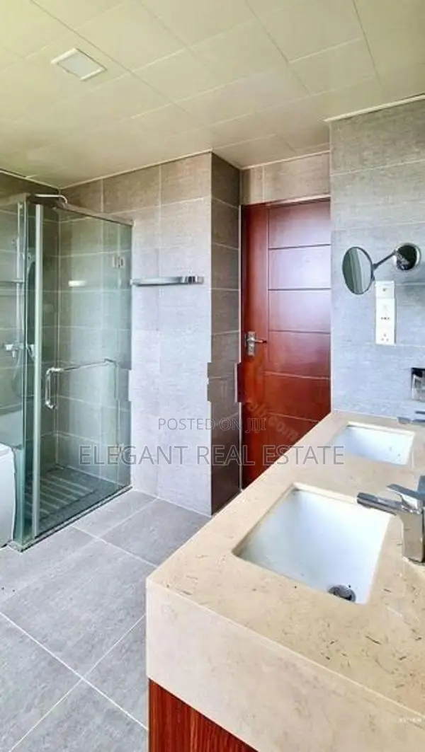 Astoria- 03 Bedroom Furnished Apartment for Sale in Colombo (A3504)