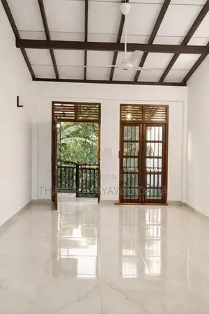 Brand New Upstairs House for Rent Koswaththa