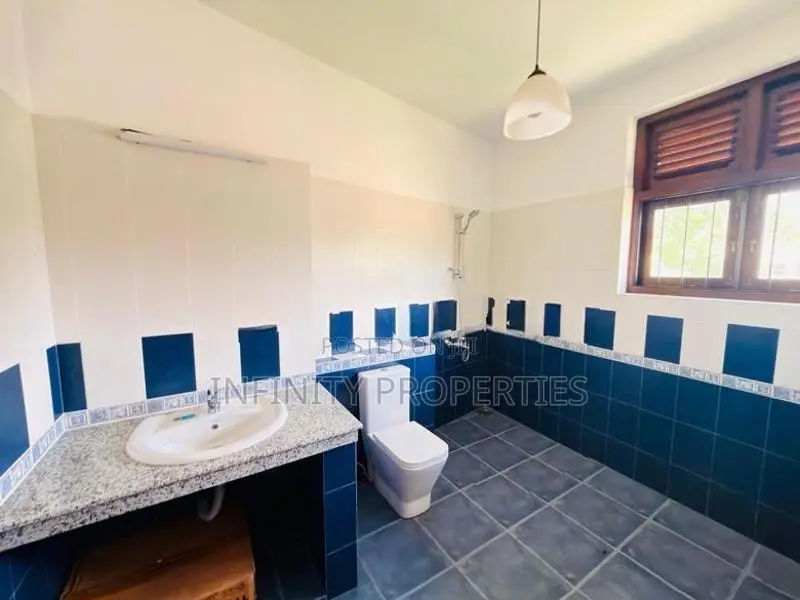 (AF944) 03 Story House With 7.78 P Sale At Udahamulla Nugegoda