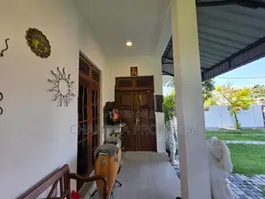 Luxury Upstairs House For Immediate Sale in kandana