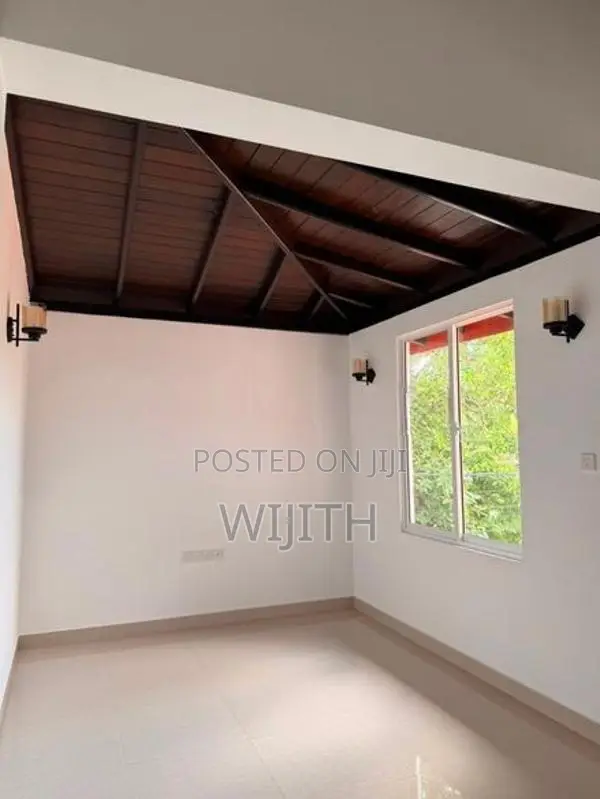 කොටිටාව අවට ලස්සන ගෙයක් හොයන ඔබට සුපරි දෙමහල් නිවසක් විකිනිමට .