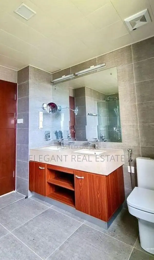Astoria- 03 Bedroom Furnished Apartment for Sale in Colombo (A3504)