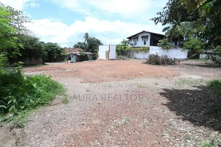 Land for Sale in Nugegoda Town Center ( P- 102 )