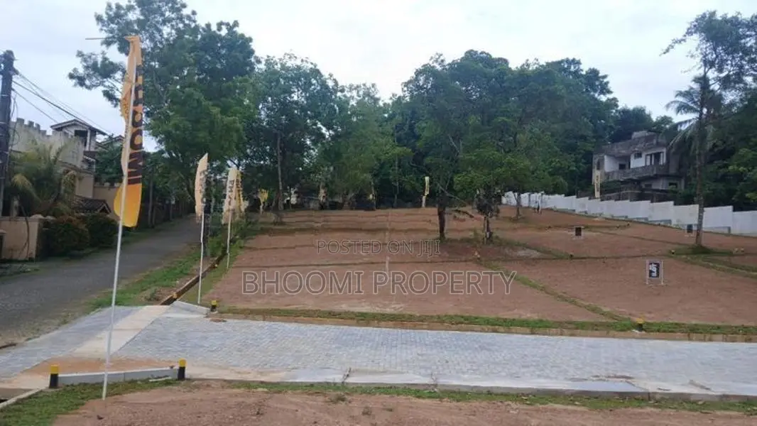 Wanaguru Mawatha, Thalawathugoda Valuable Land, Great Location.