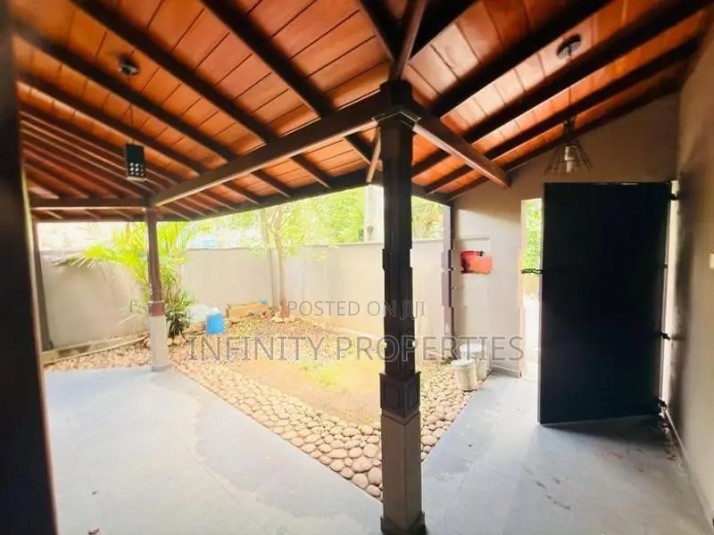 (AF944) 03 Story House With 7.78 P Sale At Udahamulla Nugegoda