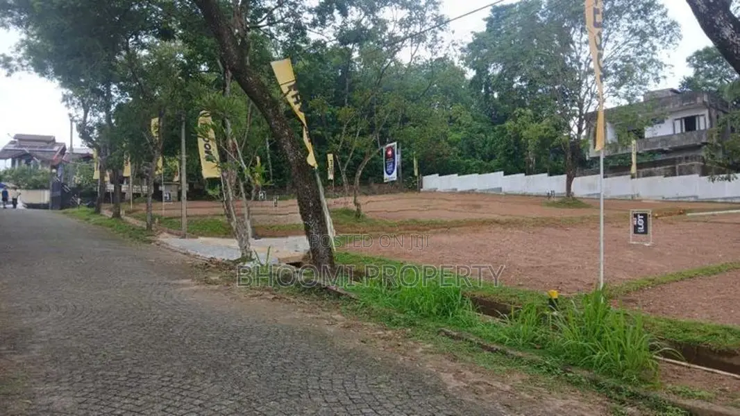 Wanaguru Mawatha, Thalawathugoda Valuable Land, Great Location.