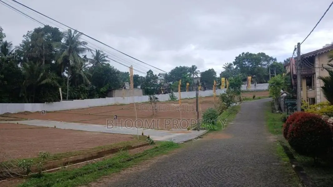 Wanaguru Mawatha, Thalawathugoda Valuable Land, Great Location.