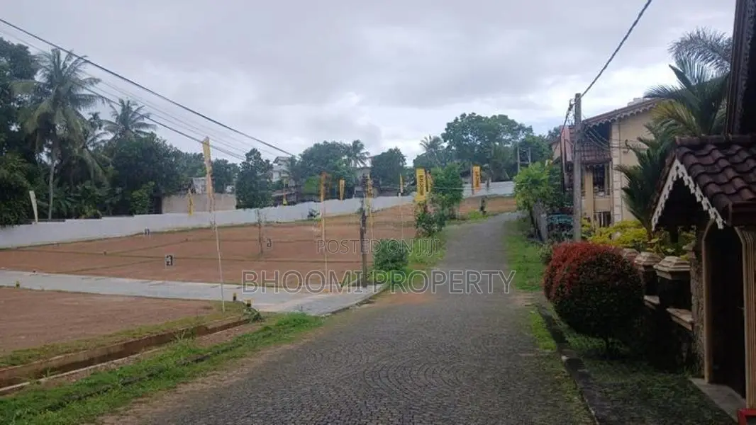 Wanaguru Mawatha, Thalawathugoda Valuable Land, Great Location.