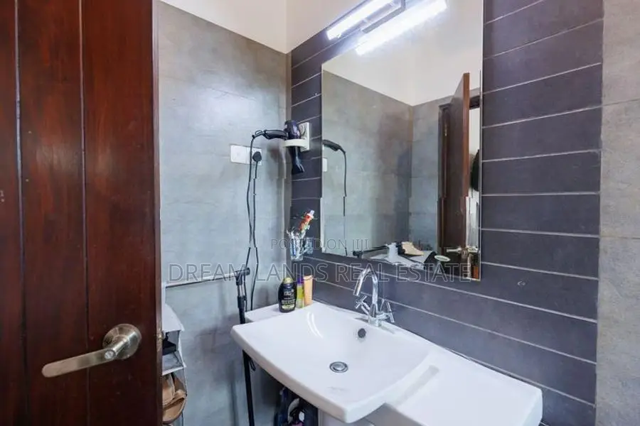 6BED HOUSE FOR RENT IN THALAWATHUGODA (SP634)