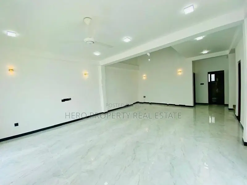 HAS207 - Modern Luxury House for Sale in Piliyandala
